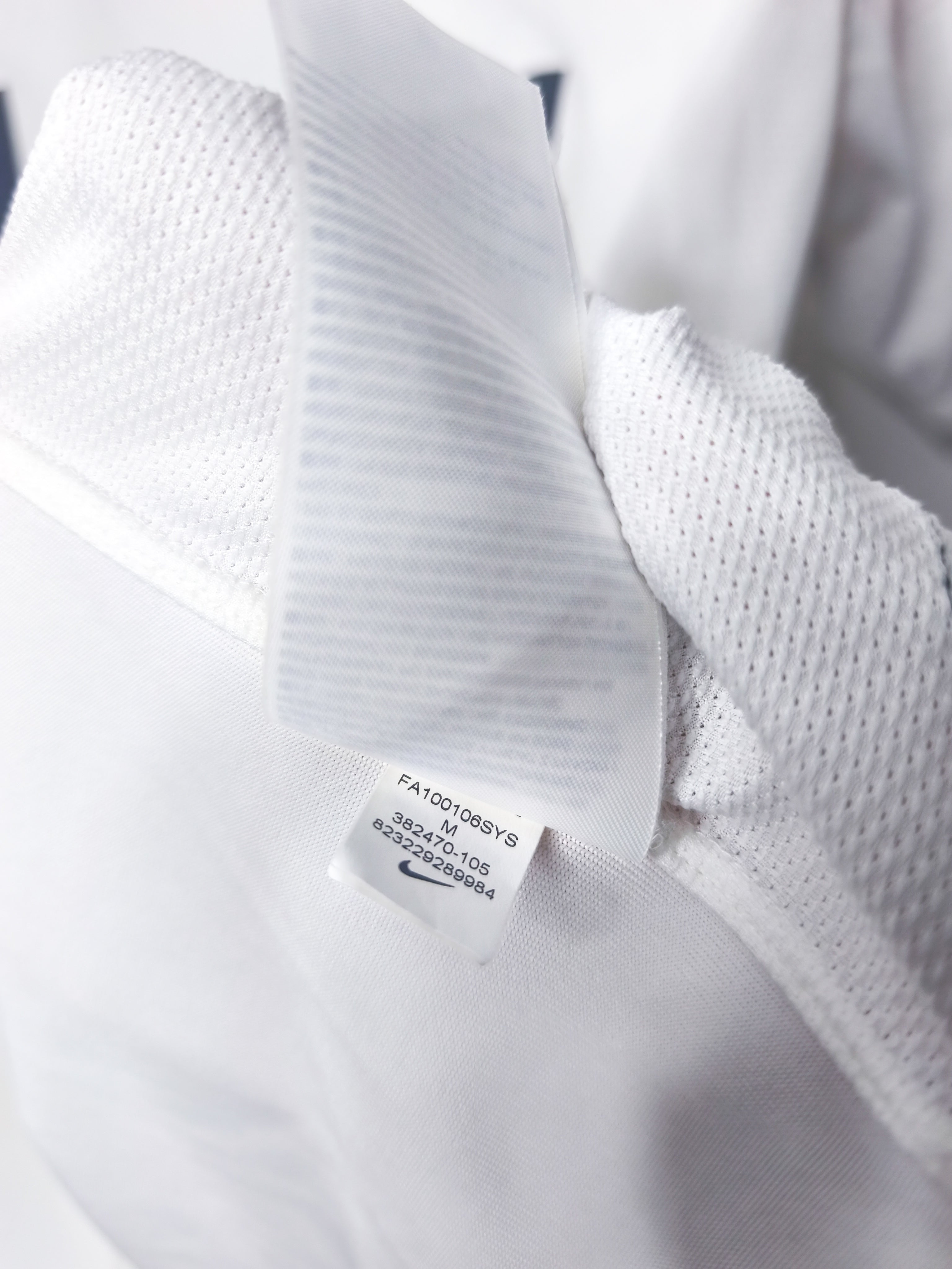 Camisola Oficial Manchester United 2010/12 | Vidic #15