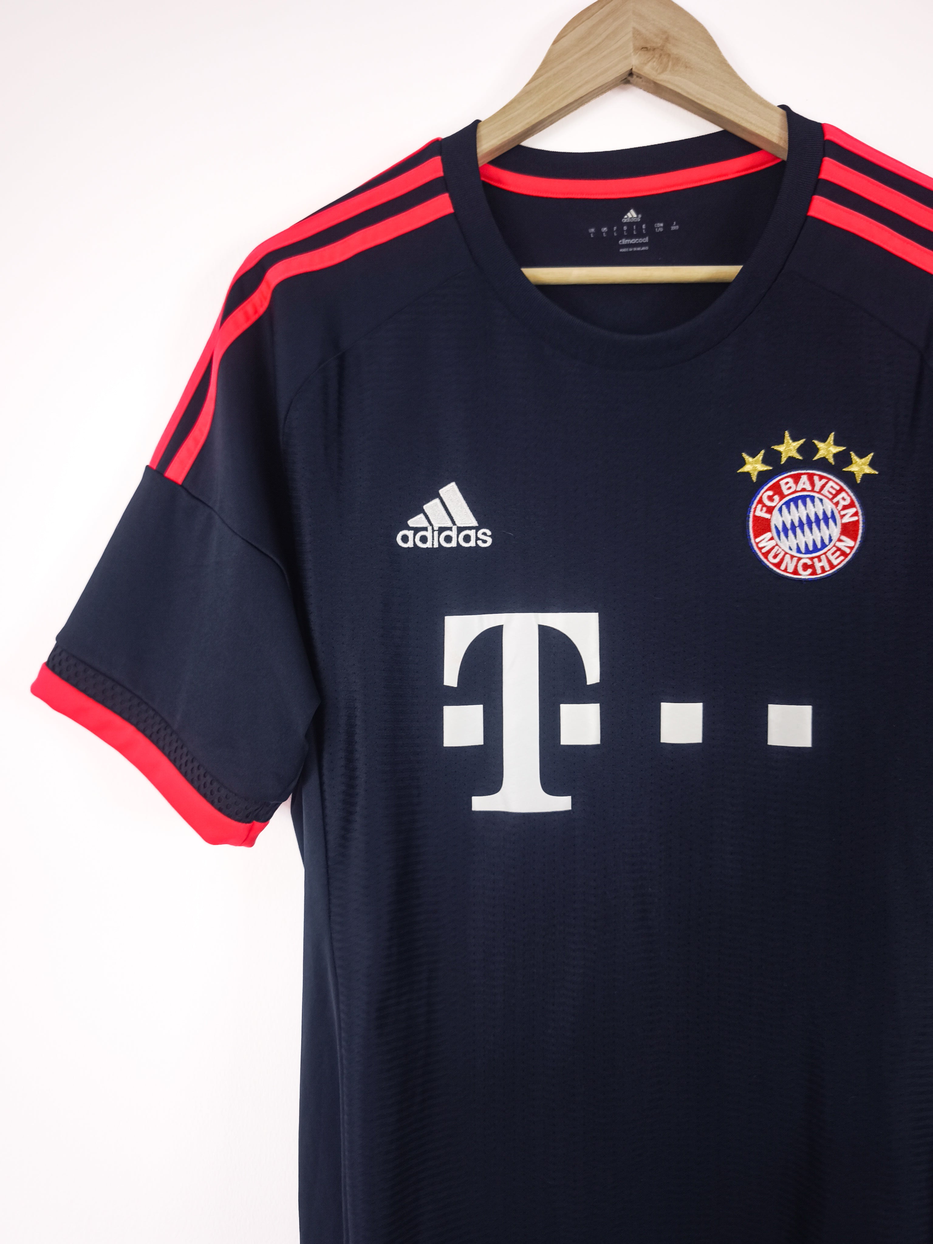 Camisola Oficial Bayern Munchen 2015/16 | Muller #25