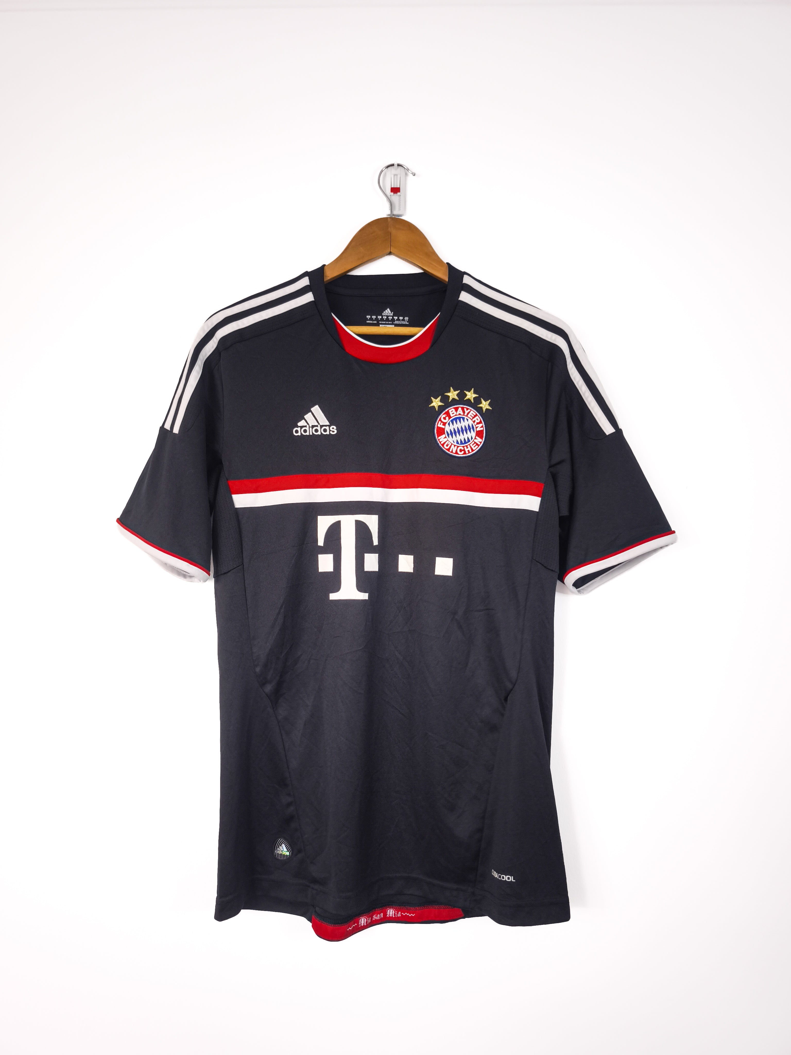 Camisola Oficial Bayern Munique 2011/12 | Lahm #21