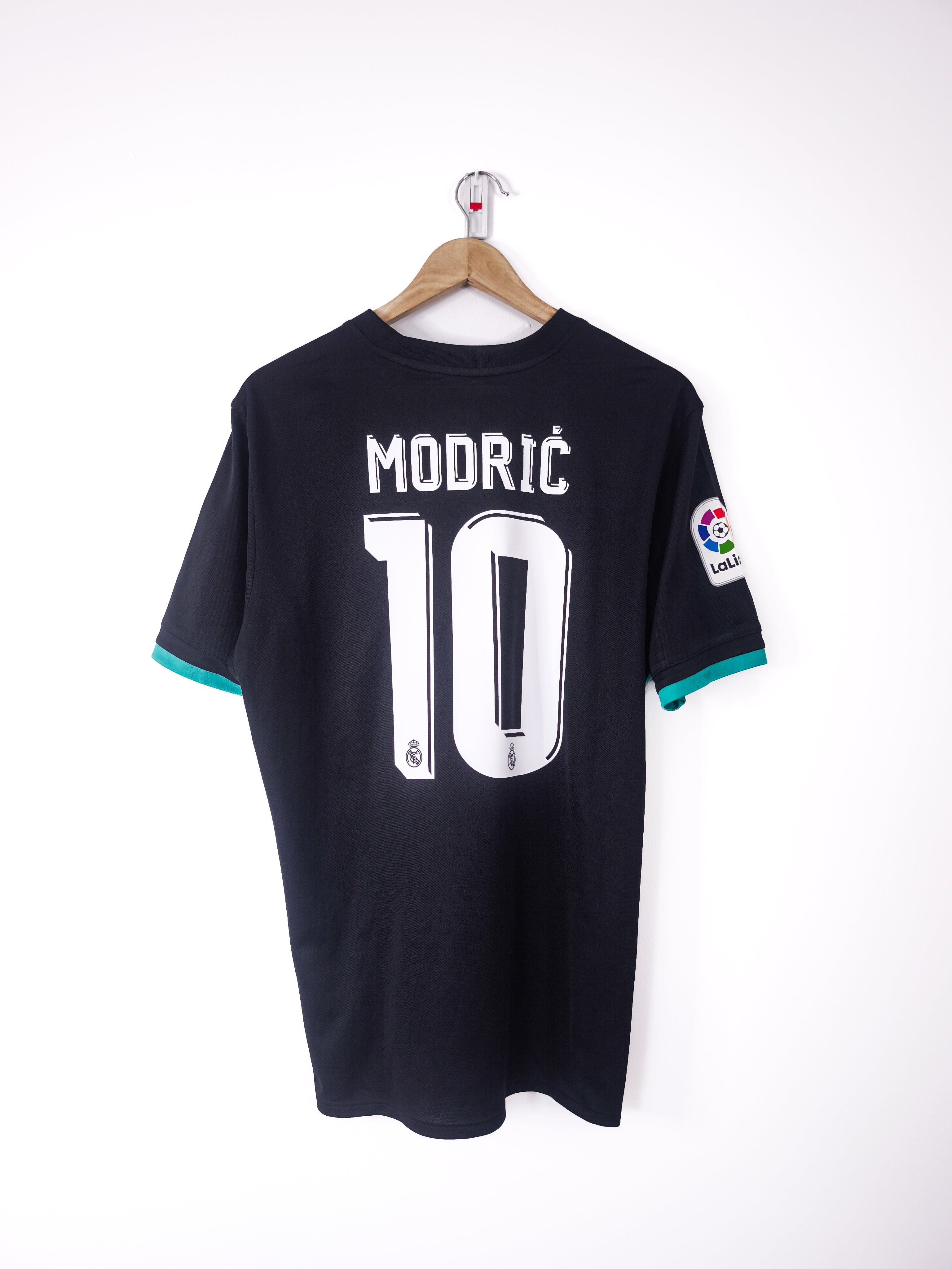 Camisola Oficial Real Madrid 2017/18 | Modric #10