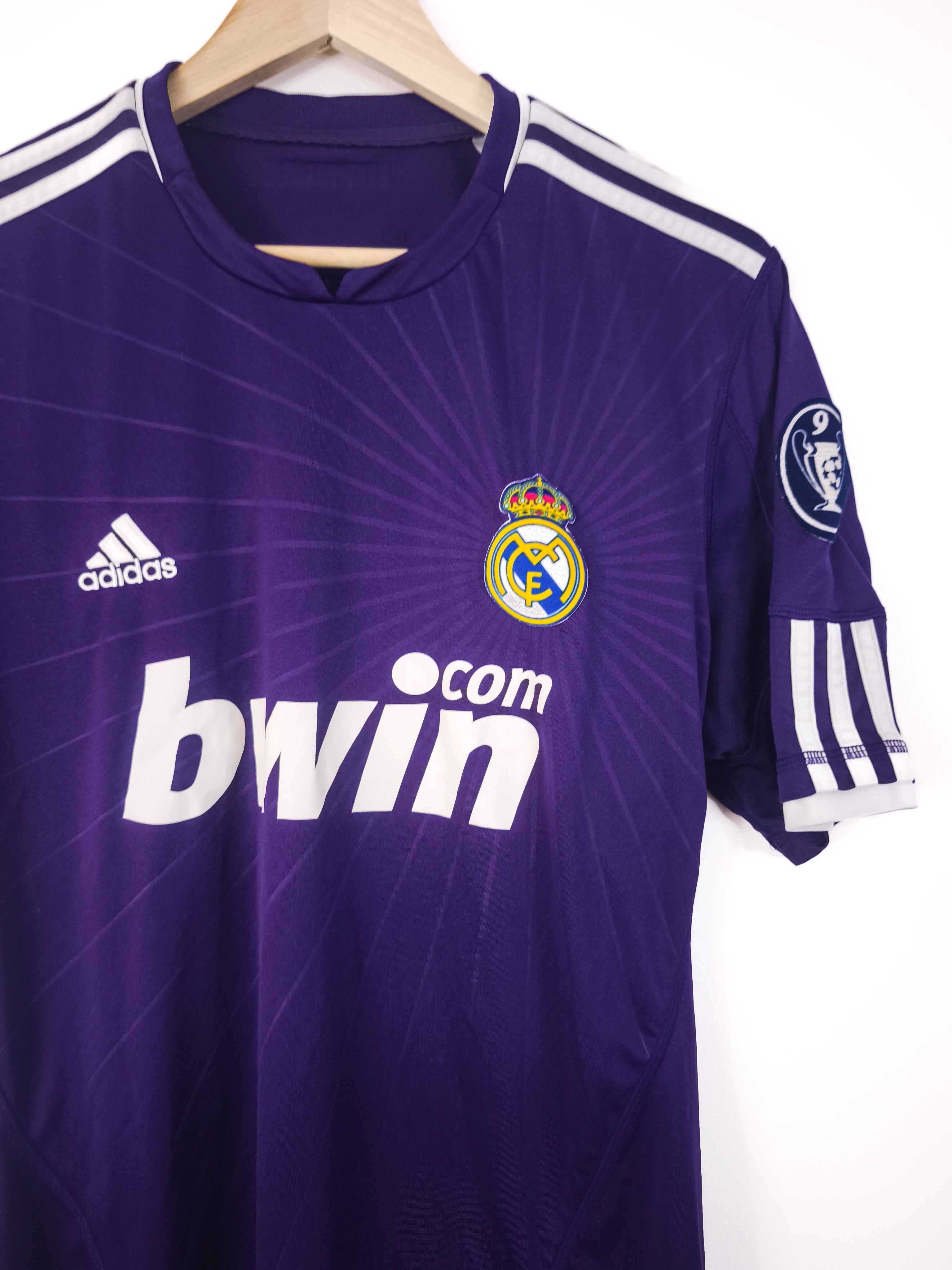 Camisola Oficial Real Madrid 2010/11 | Kaká #8