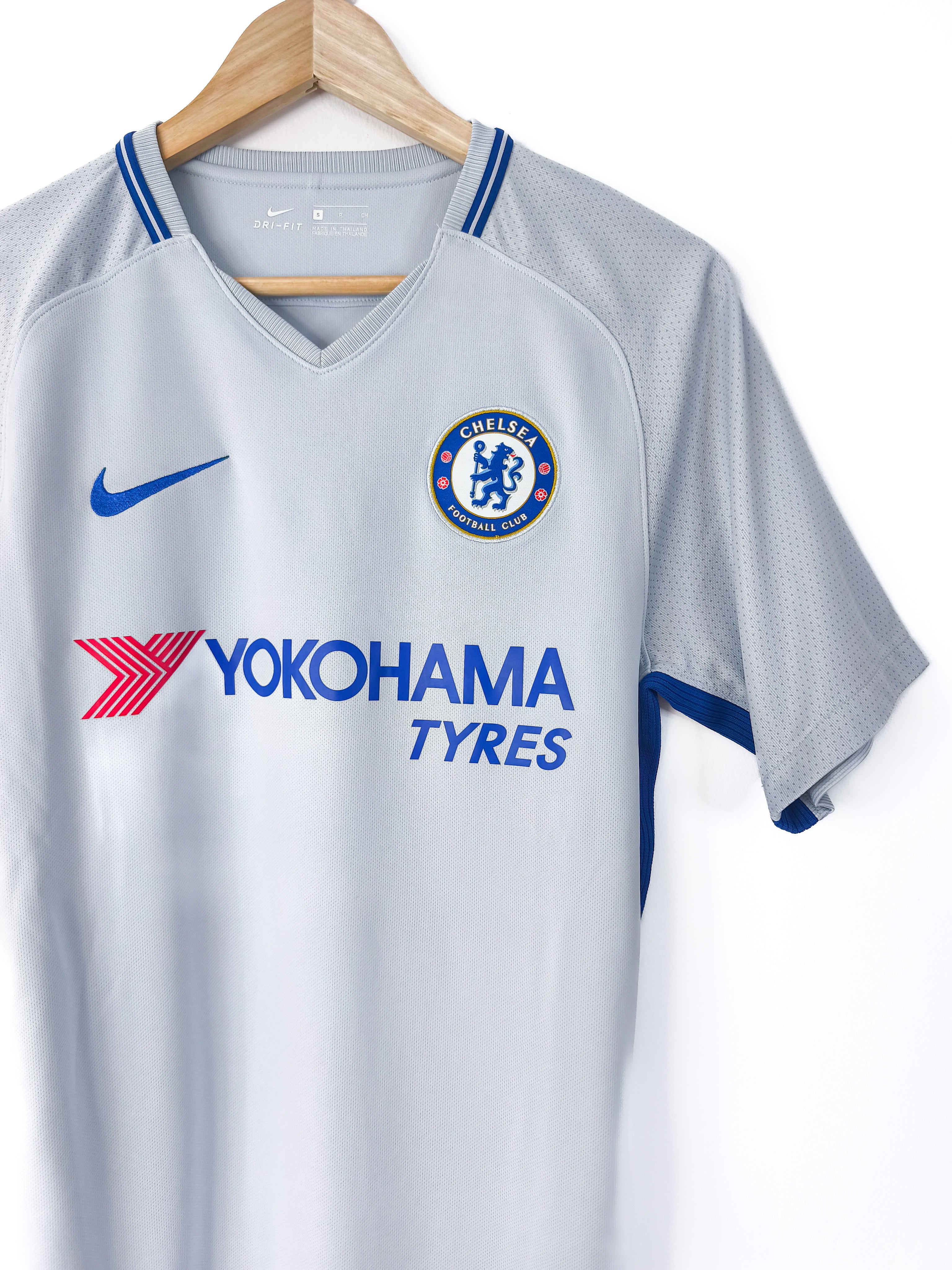 Camisola Oficial Chelsea 2017/18 | Pedro #11