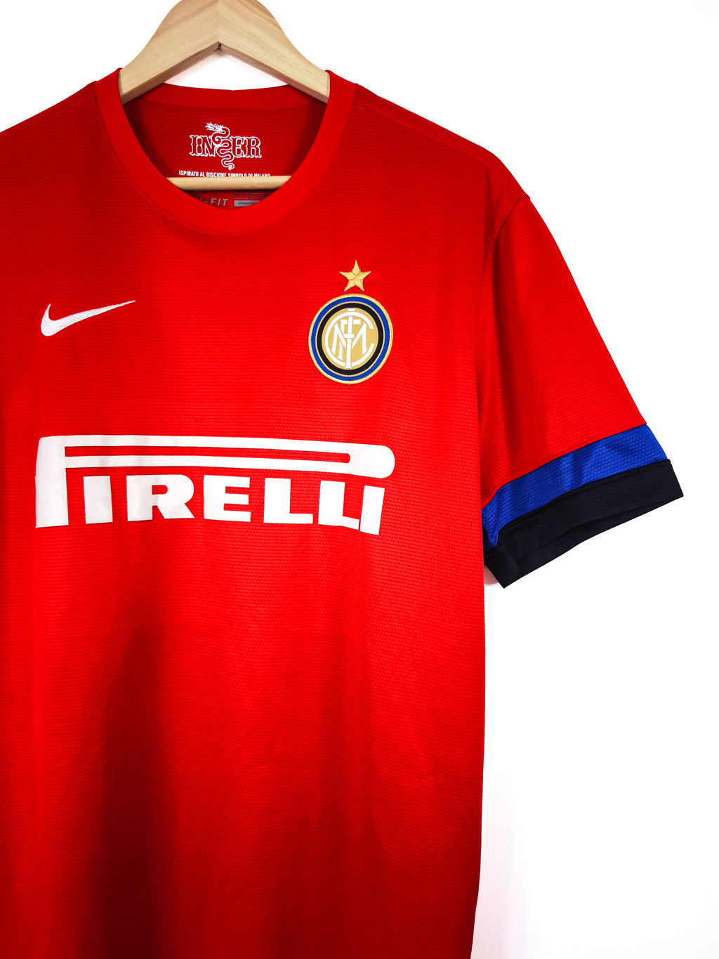 Camisola Oficial Inter Milan 2012/13 | Milito #22