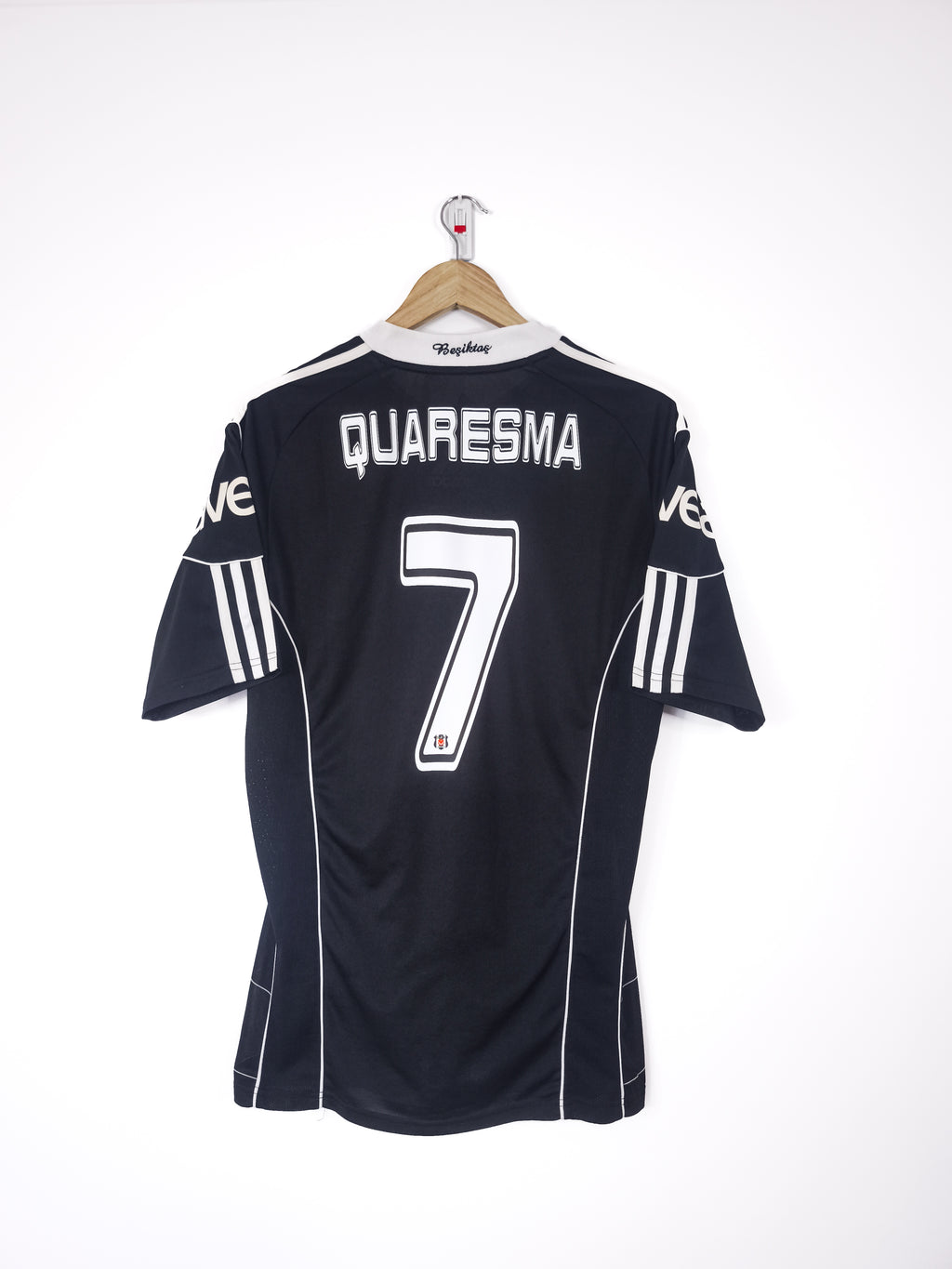 Camisola Oficial Besiktas 2010/11 | Quaresma #7